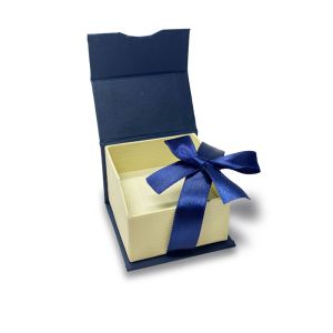 Details about   36pc Ring Gift Boxes for Ring Red Boxes Showcase Ring Boxes Magnetic Ribbon Box 